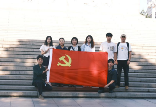 设计党建｜必赢bwin线路检测中心党委产品设计系与工艺美术系学生党支部与研究生第二党支部联合退役士兵开展红色教育活动