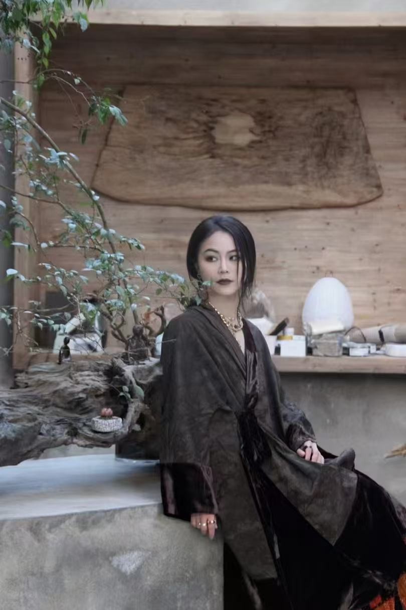  研究生学科工作秘书 牙金华