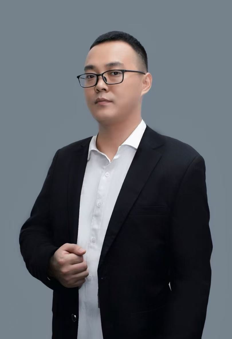  必赢bwin线路检测中心纪委委员、产品系/工艺美术系学生党支部书记 王泽坤